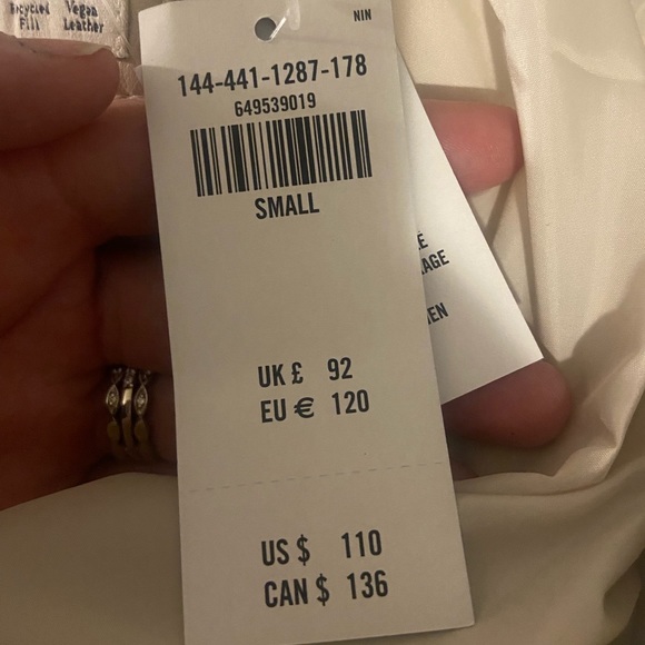 SOLD - Picture 4 of 8